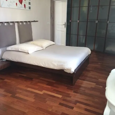 Bel Espace Dans Maison De Charme Proche Centre *